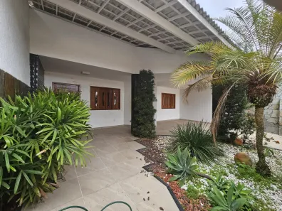 Casa com 5 Quartos para alugar, 273m² no Santa Mônica, Feira de Santana