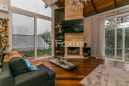 Casa com 3 Quartos à venda, 352m² no Chácara das Pedras, Porto Alegre