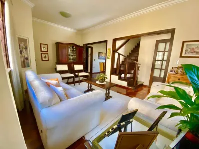 Sobrado com 4 Quartos à venda, 244m² no Fátima, Canoas