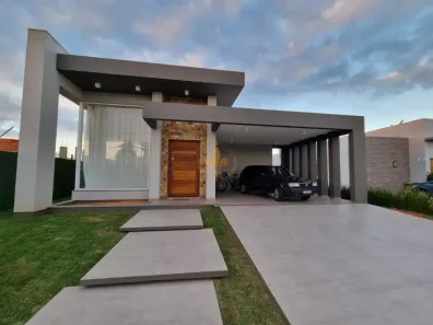 Casa com 3 Quartos para alugar, 210m² no , Torres