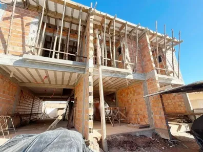 Sobrado com 2 Quartos à venda, 110m² no Costa e Silva, Joinville