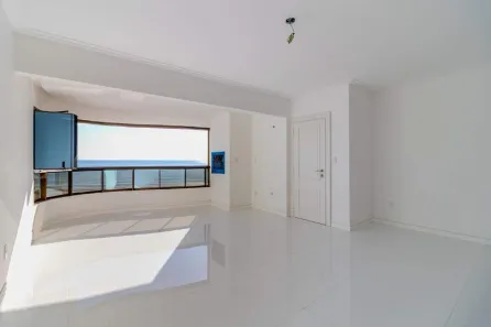 Apartamento com 3 Quartos à venda, 110m² no Centro, Balneário Camboriú