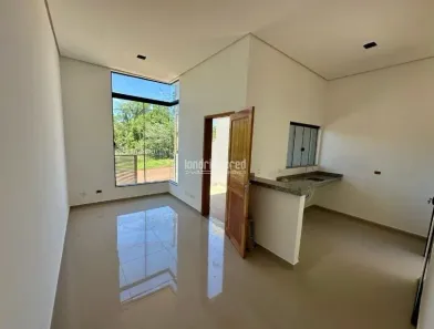 Casa com 2 Quartos à venda, 52m² no Jardim Maria Celina, Londrina