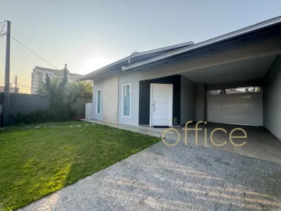 Casa com 3 Quartos à venda, 189m² no Costa e Silva, Joinville