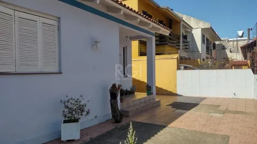 Casa com 3 Quartos à venda, 101m² no Cavalhada, Porto Alegre