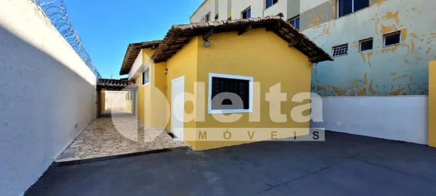 Casa com 1 Quarto à venda, 135m² no Saraiva, Uberlândia