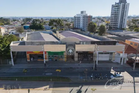 Sala Comercial para alugar, 488m² no Novo Mundo, Curitiba