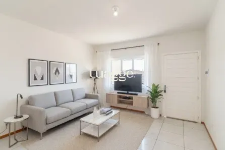 Casa de Condomínio com 2 Quartos para alugar, 49m² no Restinga, Porto Alegre