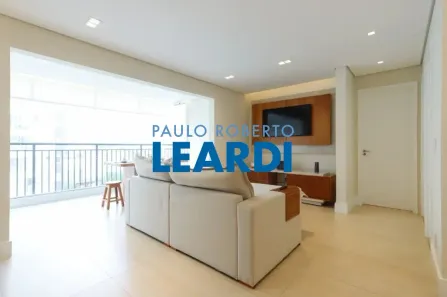 Apartamento com 2 Quartos à venda, 67m² no Vila Anastácio, São Paulo