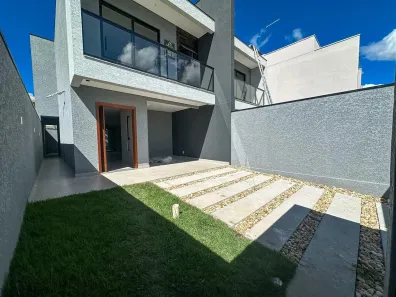 Sobrado com 3 Quartos à venda, 127m² no Itacolomi, Balneário Piçarras