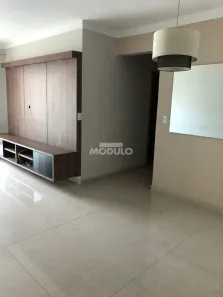 Apartamento com 3 Quartos para alugar, 110m² no Santa Mônica, Uberlândia