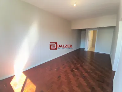 Apartamento com 2 Quartos à venda, 76m² no Centro, Florianópolis