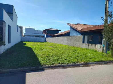 Lote/Terreno à venda, 300m² no Chácara do Visconde, Taubaté