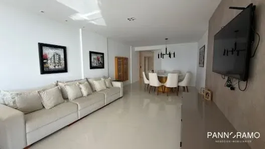 Apartamento com 3 Quartos para alugar, 200m² no Centro, Balneário Camboriú