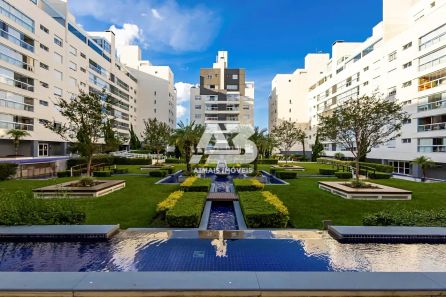 Apartamento com 4 Quartos à venda, 193m² no Água Verde, Curitiba