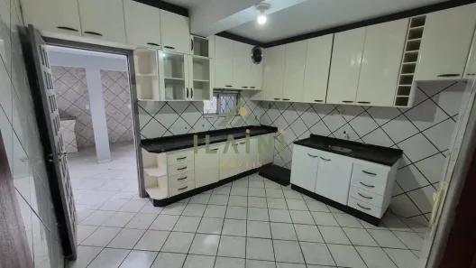 Casa com 3 Quartos para alugar, 64m² no Tabuleiro, Camboriú