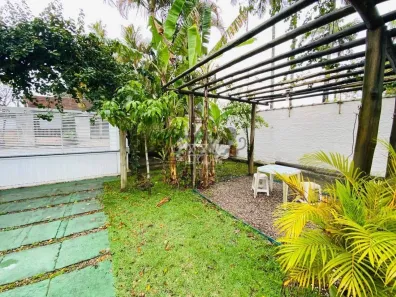 Casa com 7 Quartos à venda, 770m² no Centro, Caraguatatuba