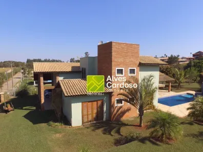 Fazenda/Sítio com 3 Quartos à venda, 360m² no Porangaba, Porangaba