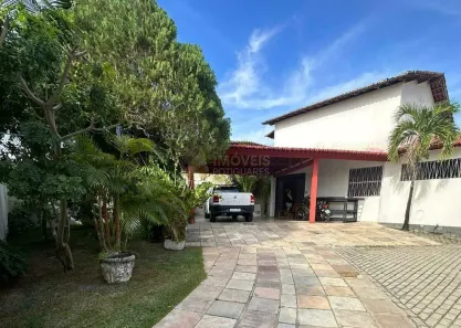 Casa com 4 Quartos à venda, 420m² no Candelária, Natal