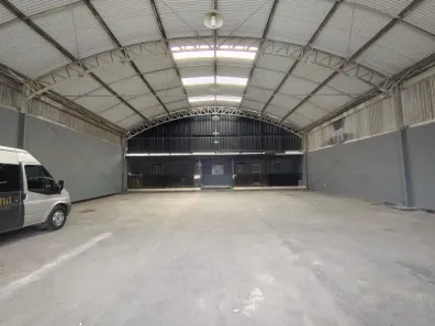 Galpão/Depósito/Armazém com 2 Quartos para alugar, 480m² no Santa Mônica, Belo Horizonte