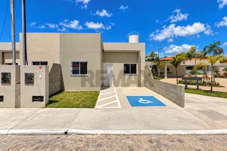 Casa de Condomínio com 2 Quartos à venda, 48m² no Santa Maria, Aracaju