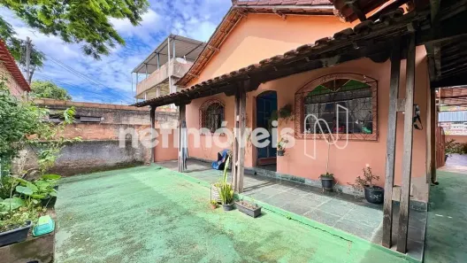 Casa com 2 Quartos à venda, 189m² no Novo Progresso, Contagem