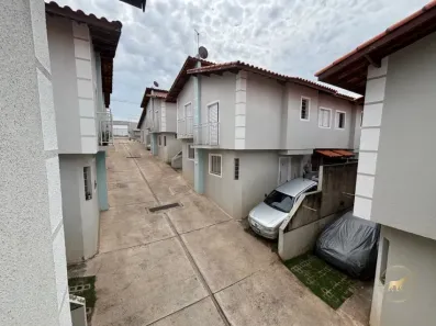 Sobrado com 2 Quartos à venda, 77m² no Jardim dos Reis, Franco da Rocha