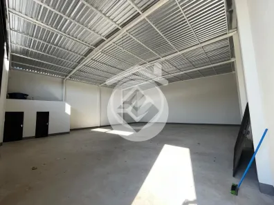Galpão/Depósito/Armazém para alugar, 300m² no Dona Zulmira, Uberlândia