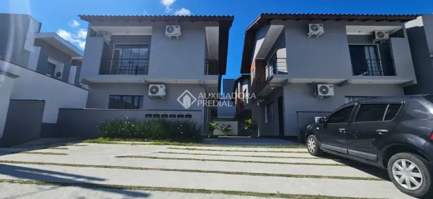 Casa com 2 Quartos à venda, 79m² no Rio Tavares, Florianópolis