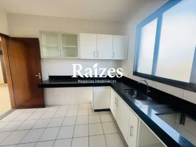 Apartamento com 3 Quartos para alugar, 90m² no Santa Mônica, Uberlândia