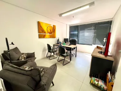 Sala Comercial com 4 Quartos para alugar, 48m² no Moema, São Paulo