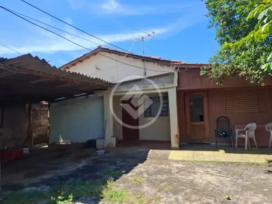 Casa com 5 Quartos à venda, 273m² no Setor Criméia Oeste, Goiânia