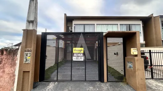 Casa com 3 Quartos para alugar, 116m² no Jardim Iririú, Joinville