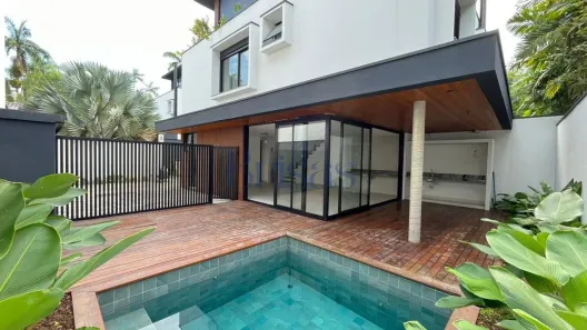 Sobrado com 4 Quartos à venda, 200m² no Barra do Sahy, São Sebastião