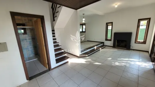 Casa com 3 Quartos para alugar, 200m² no Lagoa da Conceição, Florianópolis