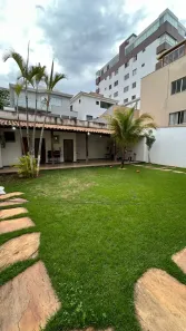 Casa com 3 Quartos para alugar, 280m² no Cabral, Contagem