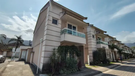 Sobrado com 4 Quartos para alugar, 131m² no Vargem Grande, Rio de Janeiro