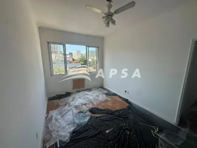 Apartamento com 3 Quartos para alugar, 81m² no Humaitá, Rio de Janeiro