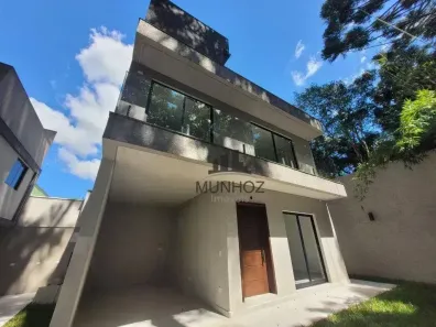 Sobrado com 3 Quartos à venda, 139m² no Boa Vista, Curitiba