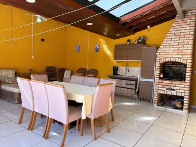 Sobrado com 4 Quartos à venda, 350m² no Cidade São Francisco, São Paulo