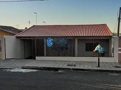 Casa com 3 Quartos à venda, 130m² no Parigot de Souza 2, Londrina