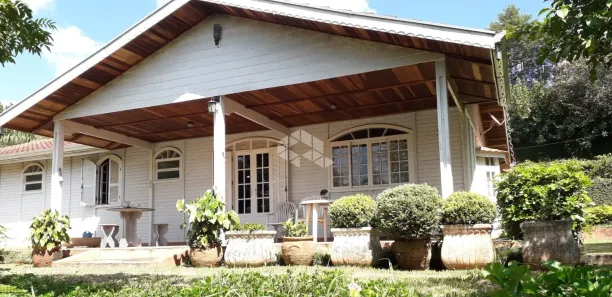 Fazenda/Sítio com 3 Quartos à venda, 197m² no do Carmo (Canguera), São Roque