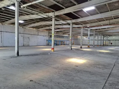 Galpão/Depósito/Armazém para alugar, 4000m² no Águas Claras, Salvador