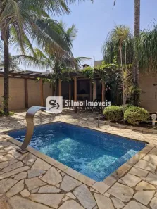 Casa com 3 Quartos à venda, 210m² no Santa Mônica, Uberlândia