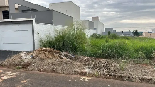 Lote/Terreno à venda, 319m² no Interlagos, Araguari