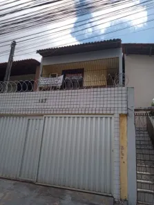 Casa com 5 Quartos à venda, 200m² no Vila União, Fortaleza
