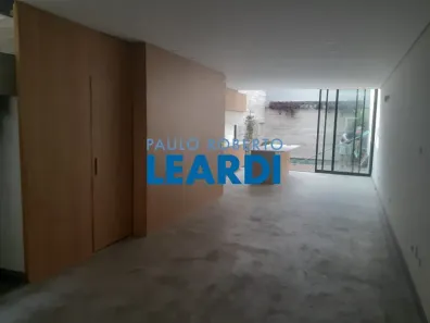 Sobrado com 4 Quartos à venda, 180m² no Campo Belo, São Paulo