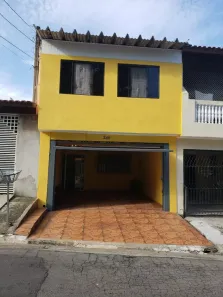 Sobrado com 2 Quartos à venda, 125m² no Jardim Nova Poá, Poá
