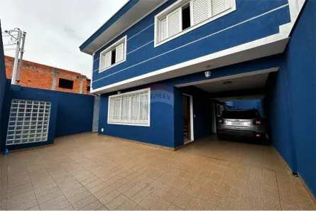 Sobrado com 4 Quartos à venda, 316m² no Vila Adelaide Perella, Guarulhos