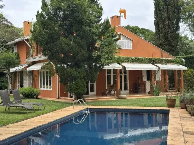 Casa de Condomínio com 4 Quartos à venda, 460m² no Chácara das Candeias, Carapicuíba